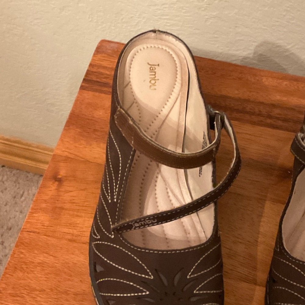Jambu Women's Dark Brown Mary Jane with a slight heel. - Picture 5 of 5